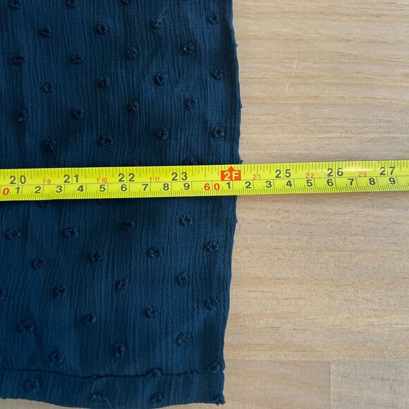 Vince Camuto Women's Clip-Dot Smocked-Cuff Top Xtra Small XS Rich Black - Picture 9 of 10